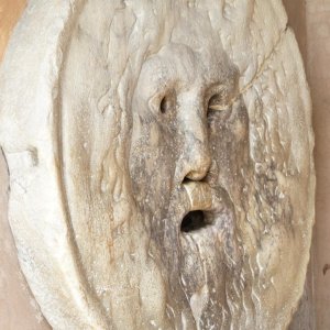 Santa Maria in Cosmedin - Bocca della Verit