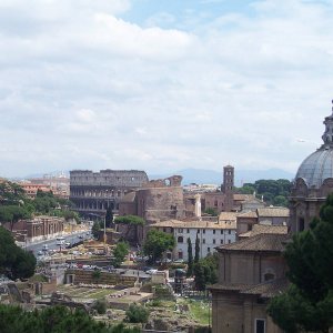 Campidoglio: Weg zum Panorama-Aufzug und Terrasse dort