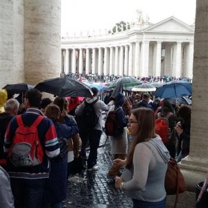 Unter den Kolonnaden im Regen