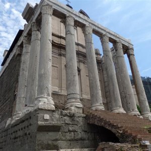 Tempel des Antoninus und der Faustina