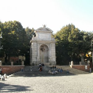 Piazza Trilussa an der Ponte Sisto