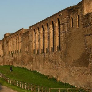 Aurelianische Stadtmauer im Bereich des Helena- Sessorium