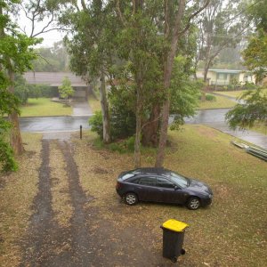 Unser Auto im Regen